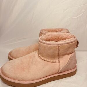 UGG Australia Women's Boots size 8

Good condition!